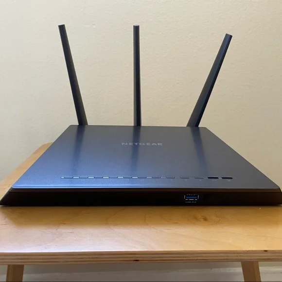 Netgear WIFI Router - Picture 1 of 8